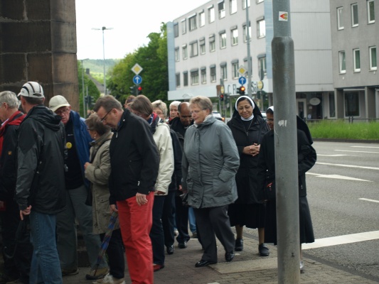 6. Römerbrucke to Cathedral along Moselle (8)